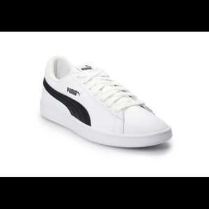 PUMA
Smash V2 Leather Sneaker
